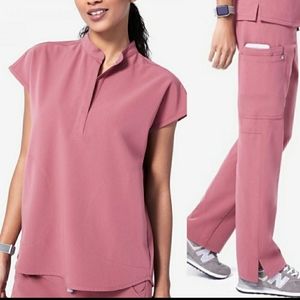 Figs Limited Edition Pink 💞 Rafaela and Kade Set